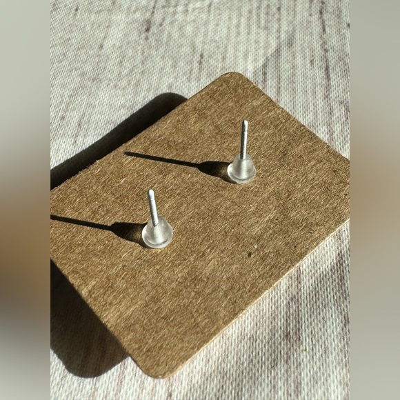 ❄️ SALE Holiday Christmas Tree Earrings Brand New Unworn Fashion Earrings 12 mm - Picture 2 of 6